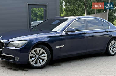 Седан BMW 7 Series 2011 в 