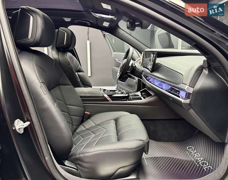 Седан BMW 7 Series 2022 в Києві