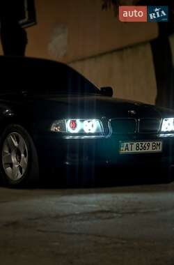 Седан BMW 7 Series 1997 в Чернівцях