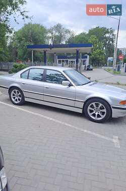 Седан BMW 7 Series 1999 в 
