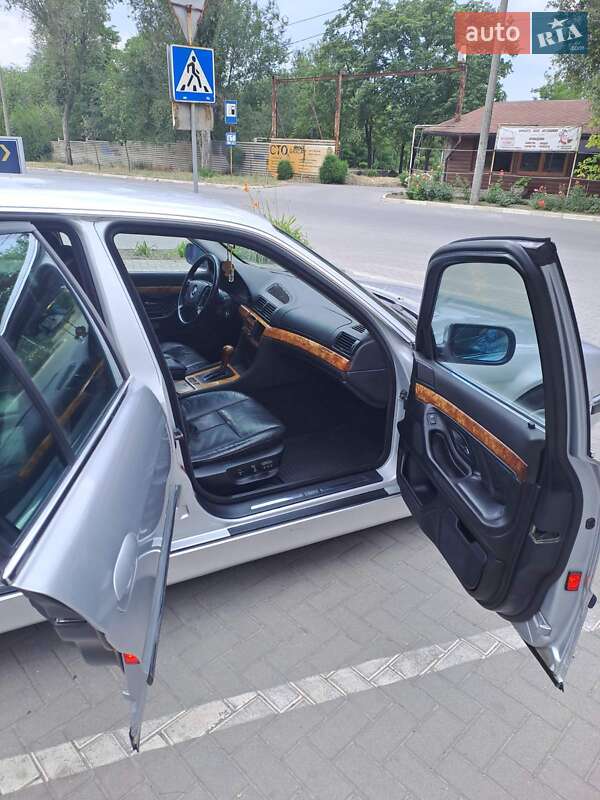 Седан BMW 7 Series 1999 в Києві