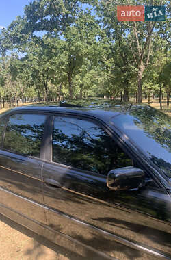 Седан BMW 7 Series 2001 в Николаеве