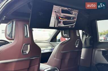 Седан BMW 7 Series 2023 в 