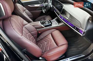 Седан BMW 7 Series 2023 в 