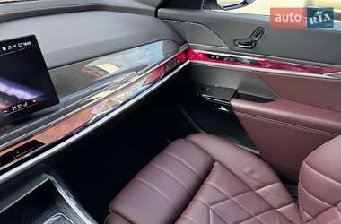 Седан BMW 7 Series 2023 в 