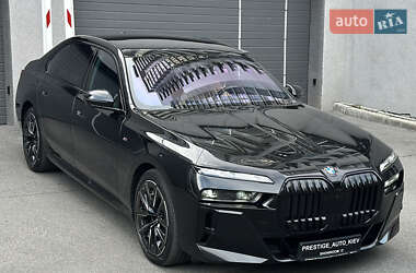 Седан BMW 7 Series 2022 в 