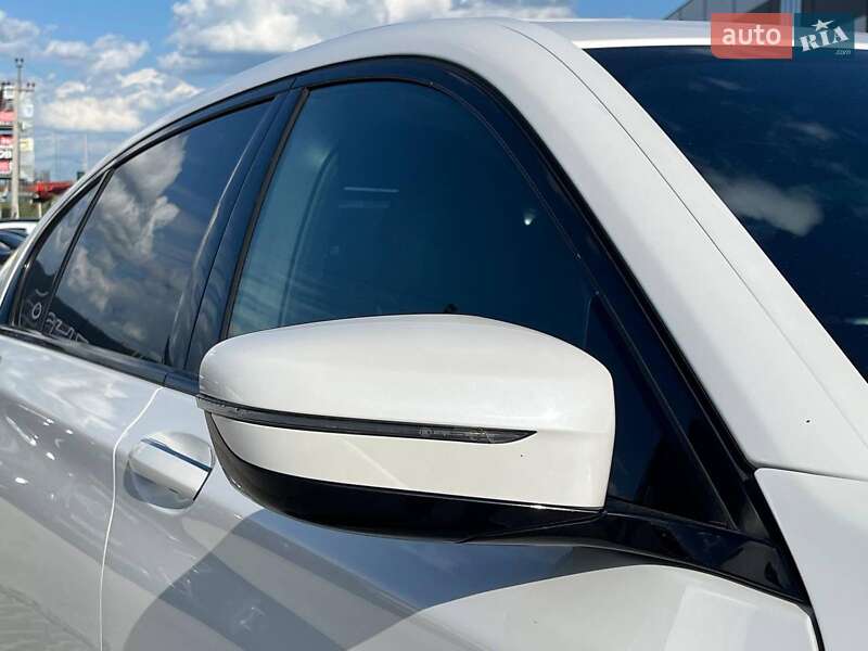 Седан BMW 7 Series 2018 в Львове