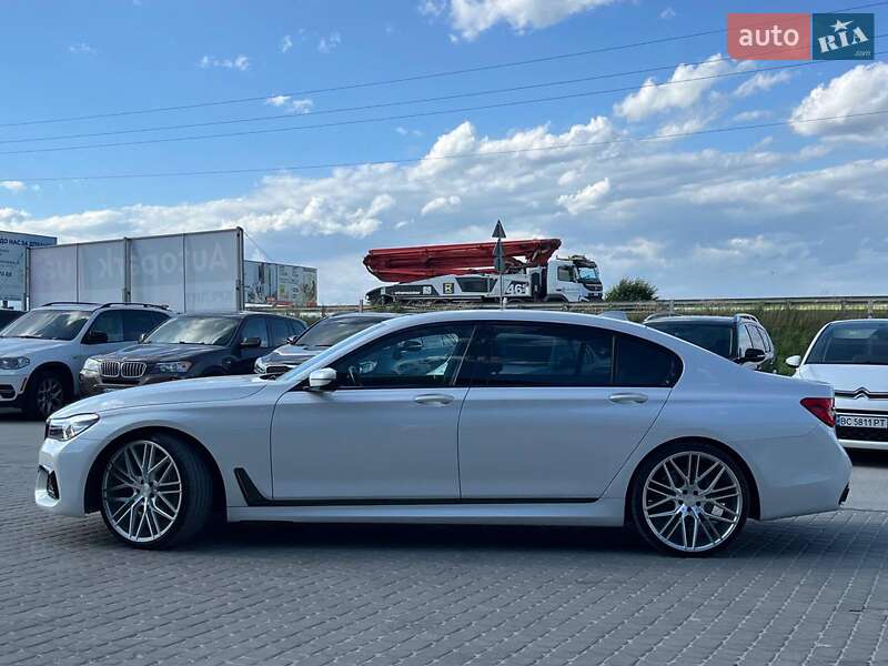 Седан BMW 7 Series 2018 в Львове