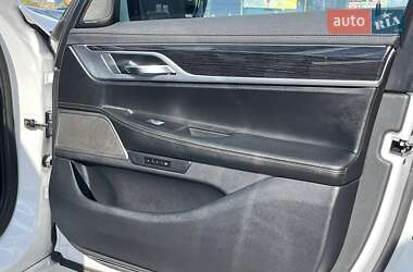 Седан BMW 7 Series 2018 в 