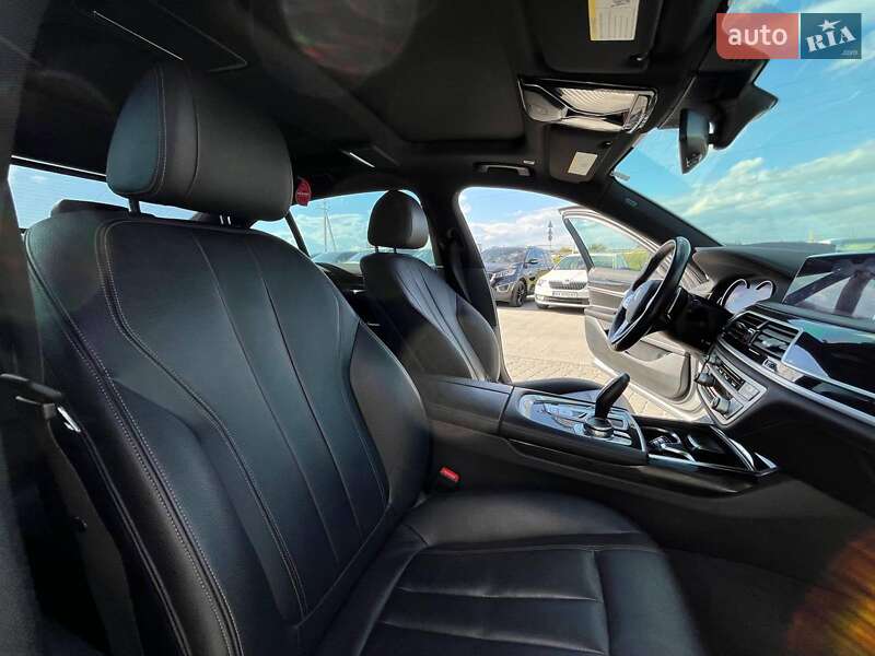 Седан BMW 7 Series 2018 в Львове