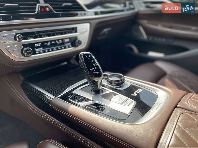Седан BMW 7 Series 2021 в Кременчуге