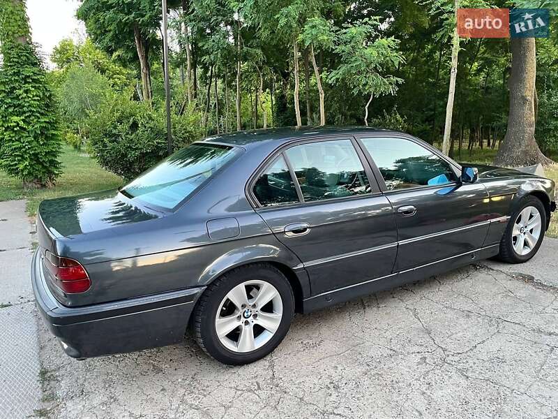 BMW 7 Series 1995