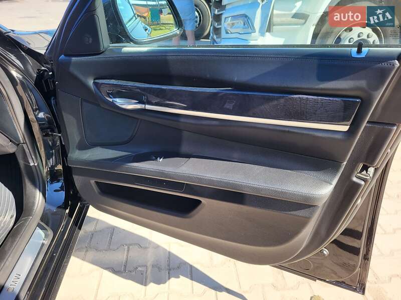 Седан BMW 7 Series 2010 в Хмельницком