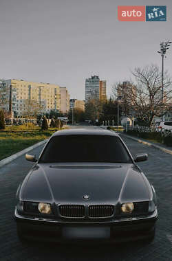 Седан BMW 7 Series 1997 в Южному