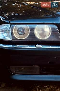 Седан BMW 7 Series 1997 в Виннице