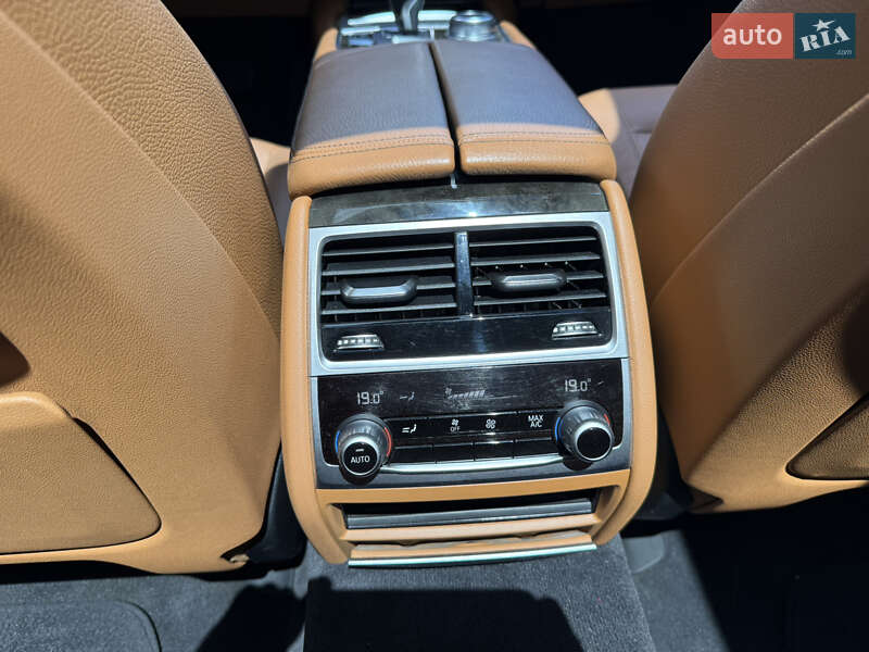 Седан BMW 7 Series 2018 в Киеве