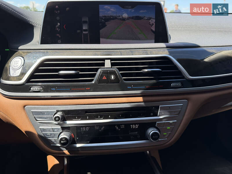 Седан BMW 7 Series 2018 в Киеве