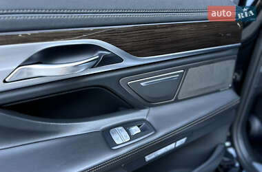 Седан BMW 7 Series 2017 в 