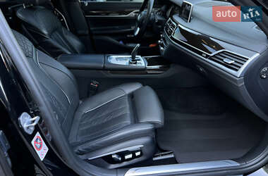 Седан BMW 7 Series 2017 в 