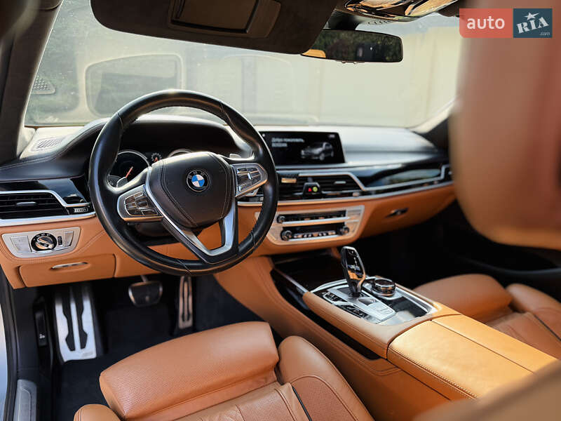 Седан BMW 7 Series 2018 в Киеве