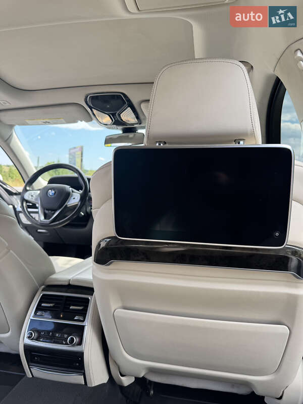 Седан BMW 7 Series 2019 в Ивано-Франковске