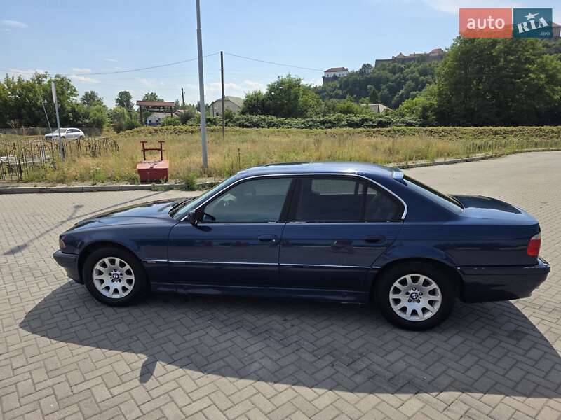 Седан BMW 7 Series 1998 в Мукачевому