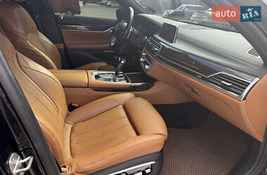 Седан BMW 7 Series 2015 в Хмельницком