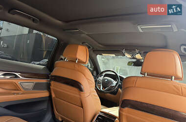 Седан BMW 7 Series 2015 в Хмельницком