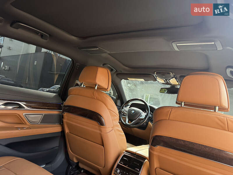 Седан BMW 7 Series 2015 в Хмельницькому