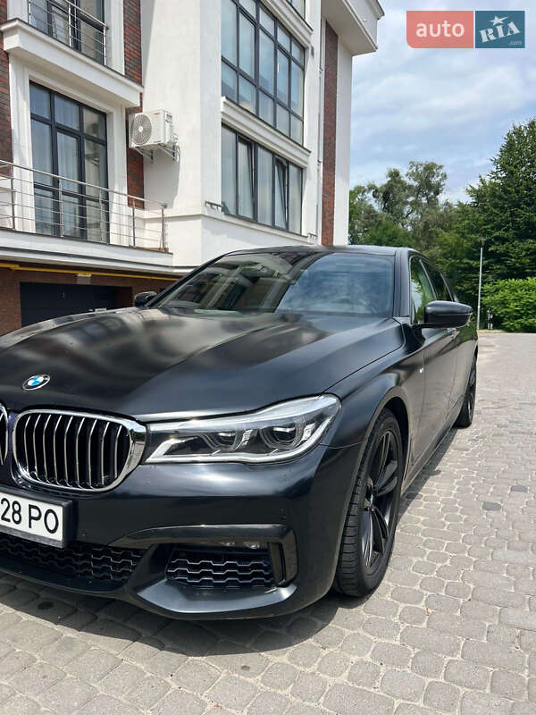 Седан BMW 7 Series 2017 в Львові