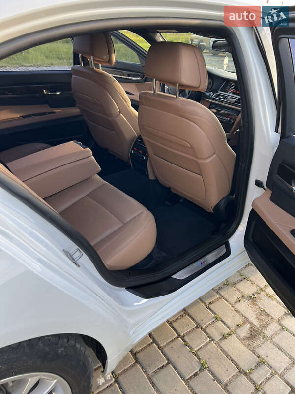 Седан BMW 7 Series 2014 в Львове