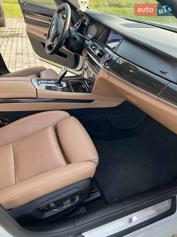 Седан BMW 7 Series 2014 в Львове
