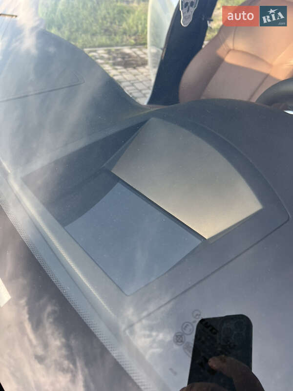 Седан BMW 7 Series 2014 в Львове