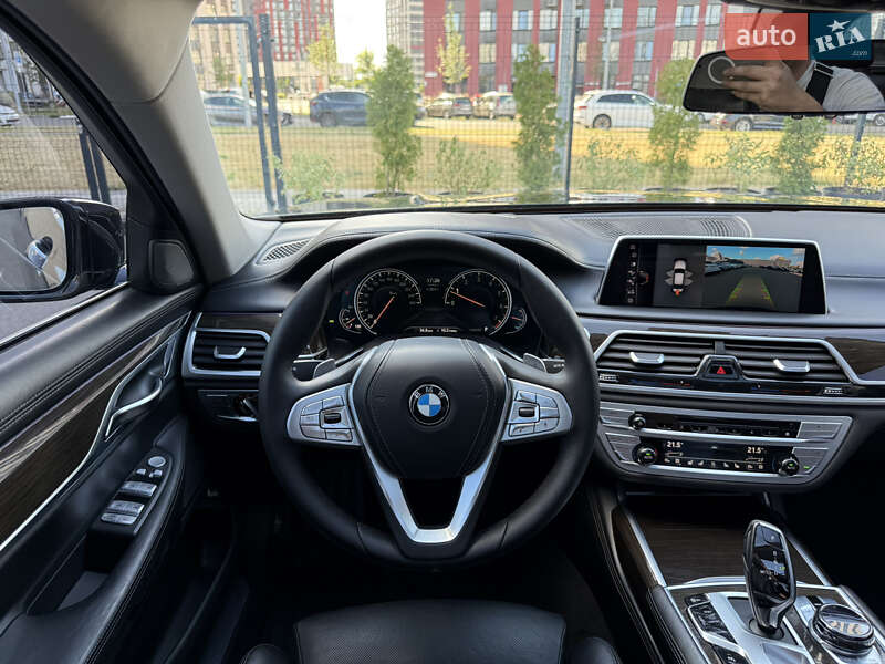 Седан BMW 7 Series 2016 в Киеве