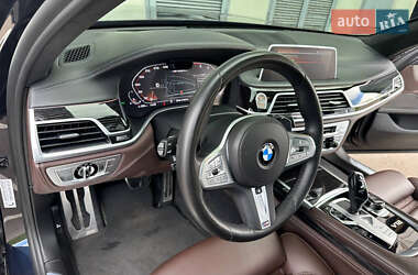 Седан BMW 7 Series 2022 в 