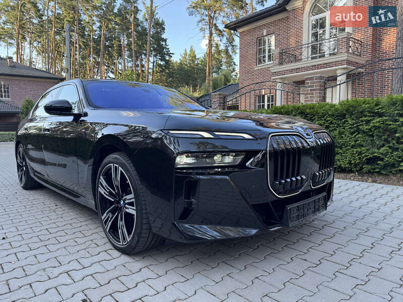 Седан BMW 7 Series 2024 в Киеве фото 12 Седан BMW 7 Series 2024 в Киеве