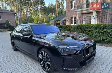 Седан BMW 7 Series 2024 в Киеве