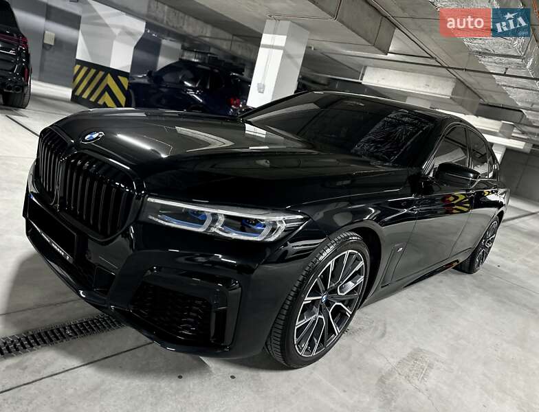 Седан BMW 7 Series 2022 в Дніпрі