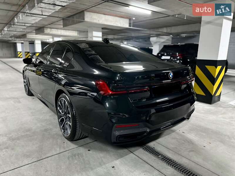 Седан BMW 7 Series 2022 в Дніпрі