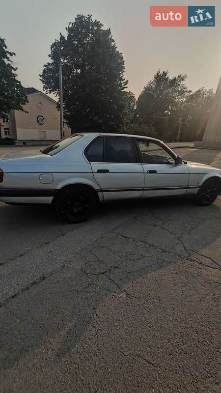 Седан BMW 7 Series 1993 в Кривом Роге