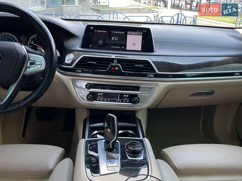 Седан BMW 7 Series 2017 в Києві