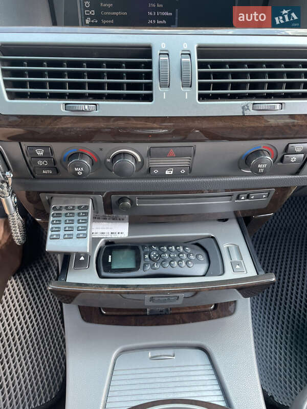Седан BMW 7 Series 2004 в Чернигове