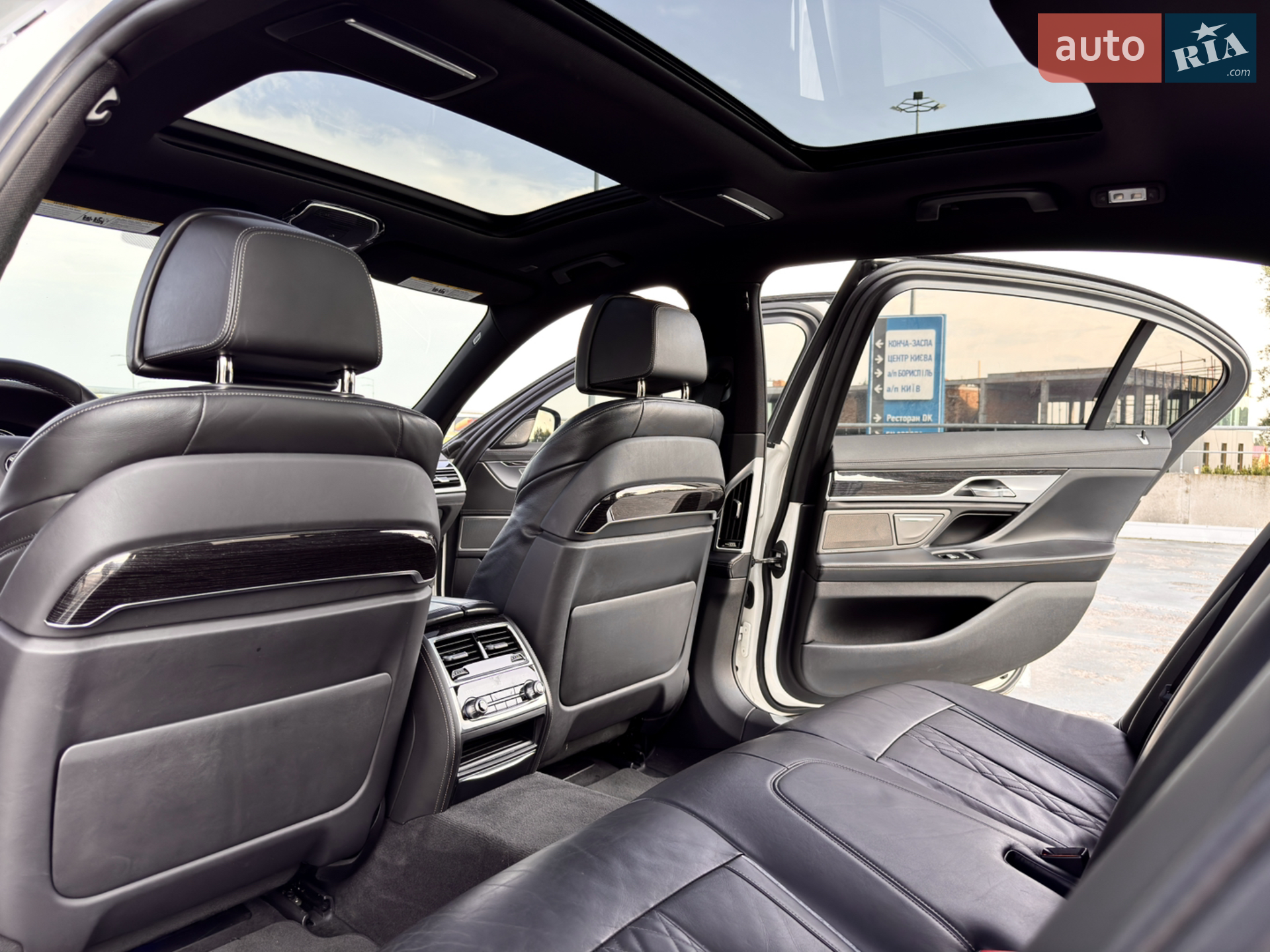 2015 BMW 7er - мініатюра 18