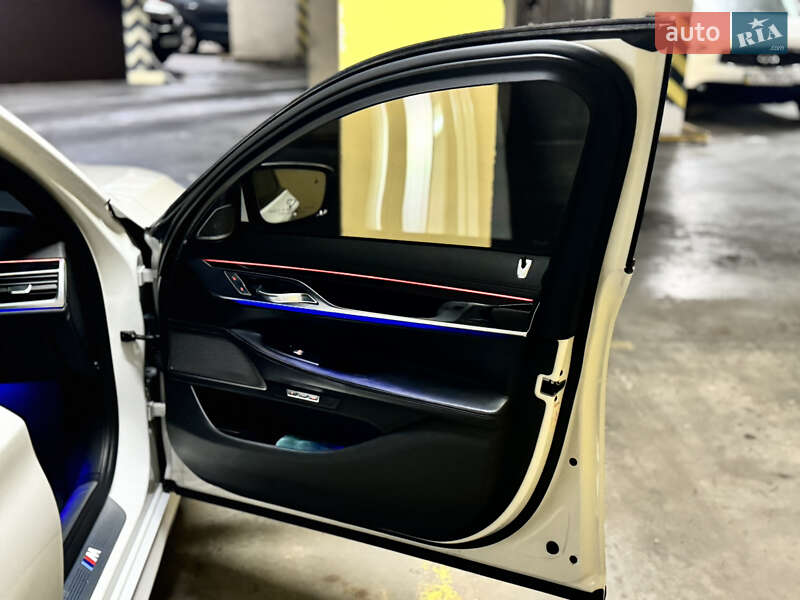 Седан BMW 7 Series 2015 в Киеве фото 32 Седан BMW 7 Series 2015 в Киеве
