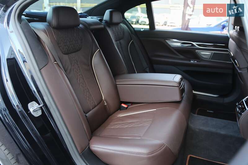 Седан BMW 7 Series 2020 в Києві