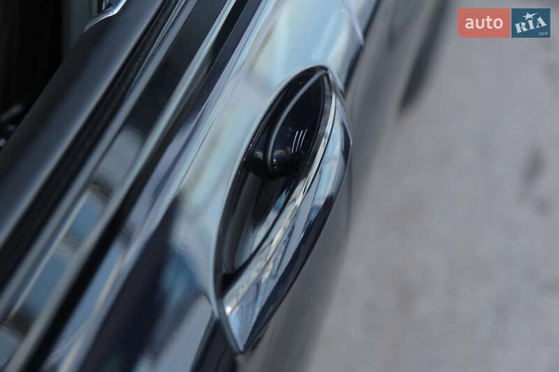 Седан BMW 7 Series 2020 в Києві