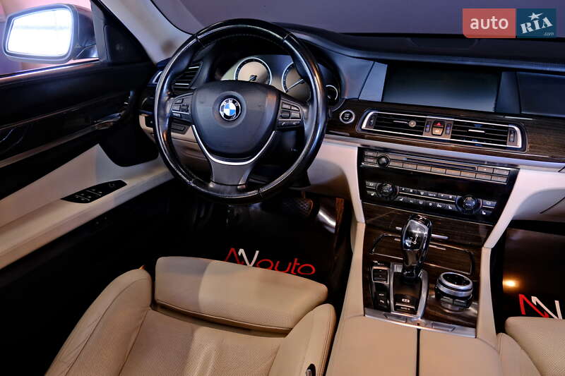 Седан BMW 7 Series 2012 в Одесі