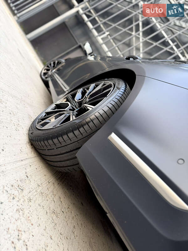 Седан BMW 7 Series 2021 в Киеве