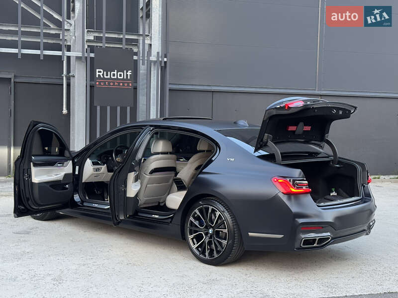 Седан BMW 7 Series 2021 в Киеве