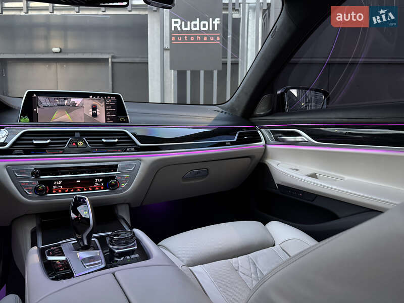 Седан BMW 7 Series 2021 в Киеве